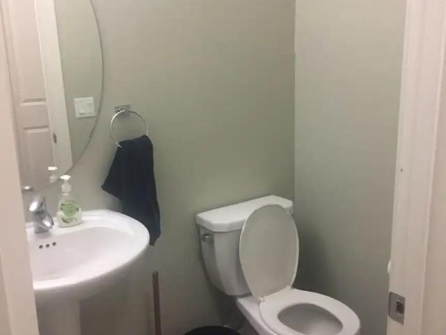 House for rent in Chestermere, Alberta