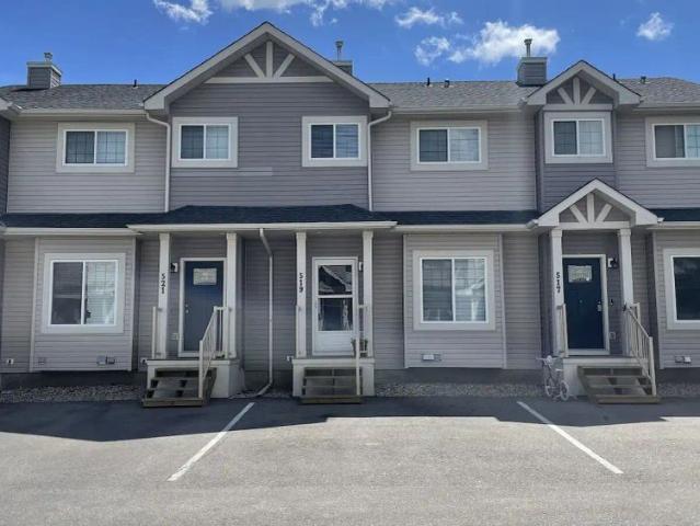 Townhouse for rent in Strathaven, Strathmore
