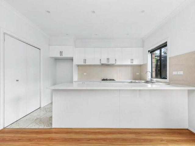 Townhouse for rent in Camerons Creek, Victoria