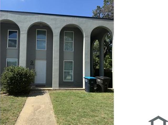 Townhouse for rent in Fort Worth