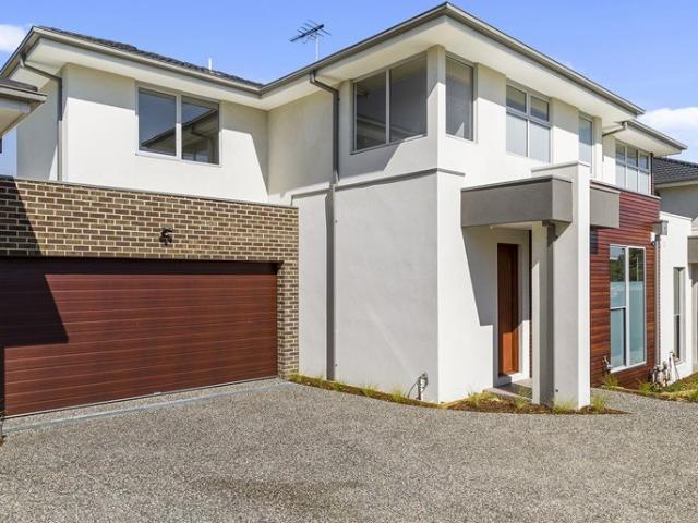 Townhouse for rent in Camerons Creek, Victoria