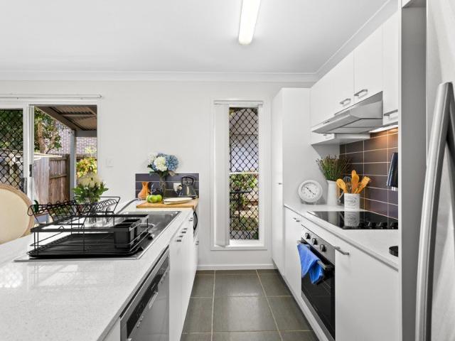 Townhouse for rent in Toombul, Queensland