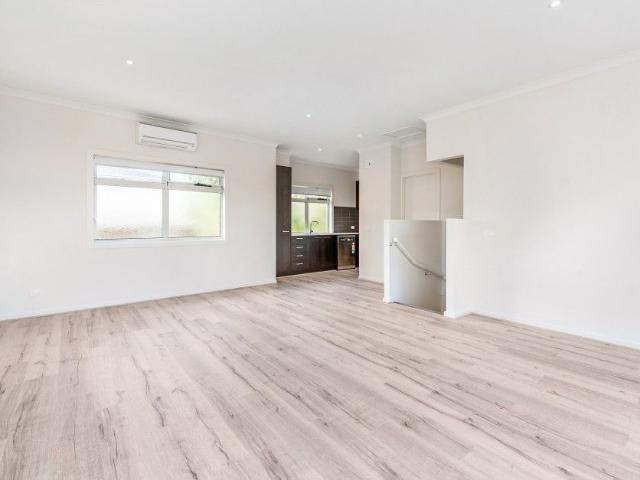 Townhouse for rent in Camerons Creek, Victoria