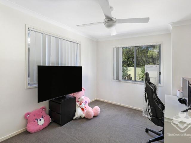 Townhouse for rent in Kings Creek, Queensland