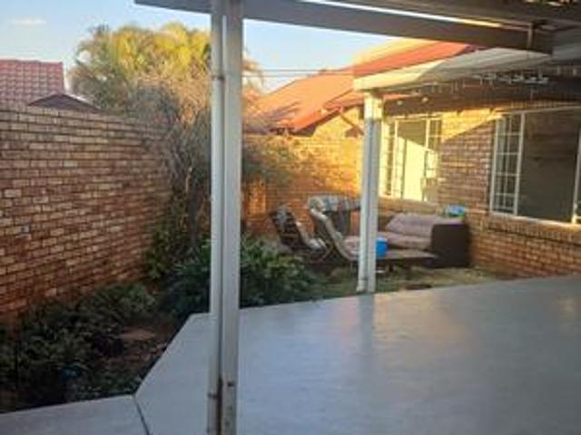 Townhouse for rent in Centurion