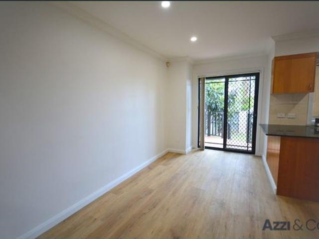 Townhouse for rent in Sydney, New South Wales