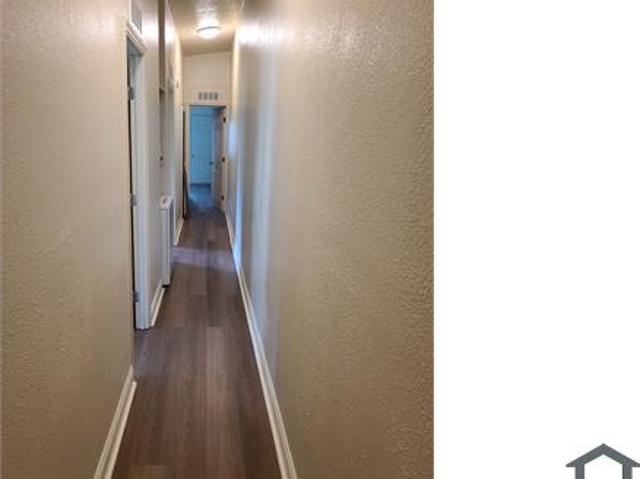 Townhouse for rent in Oakland