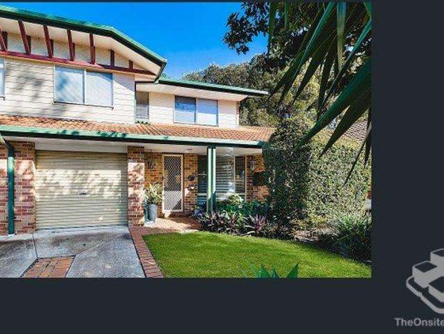 Townhouse for rent in Coombabah, Gold Coast City