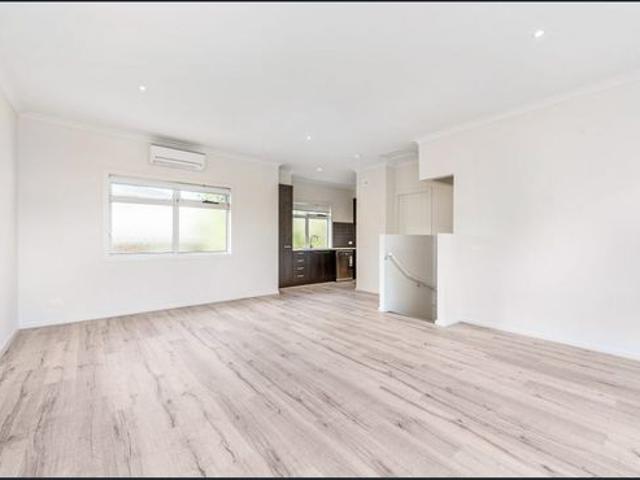 Townhouse for rent in Camerons Creek, Victoria