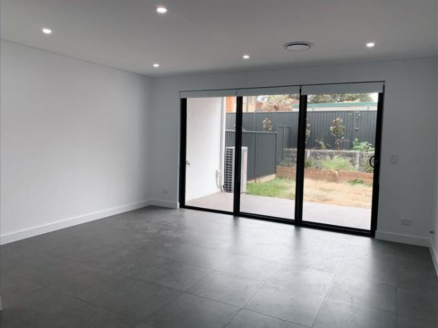 Townhouse for rent in Sydney, New South Wales