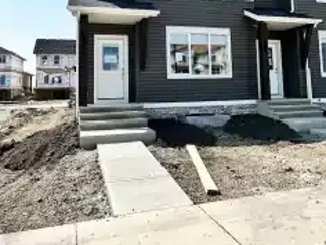 Townhouse for rent in Airdrie, Alberta