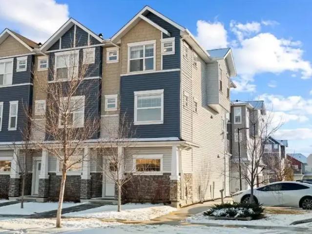 Townhouse for rent in Airdrie, Alberta