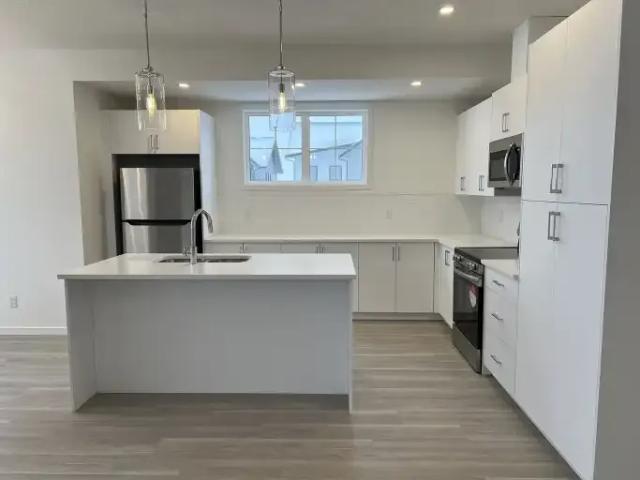 Townhouse for rent in Airdrie, Alberta