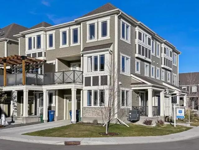 Townhouse for rent in Airdrie, Alberta