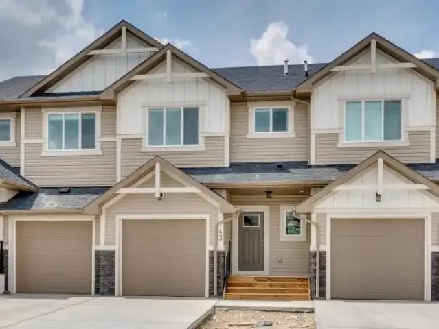 Townhouse for rent in Airdrie, Alberta
