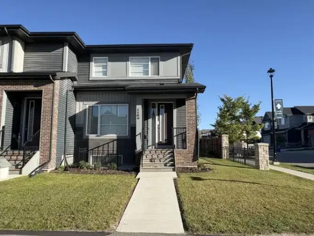 Townhouse for rent in Airdrie, Alberta