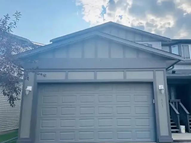 Townhouse for rent in Airdrie, Alberta