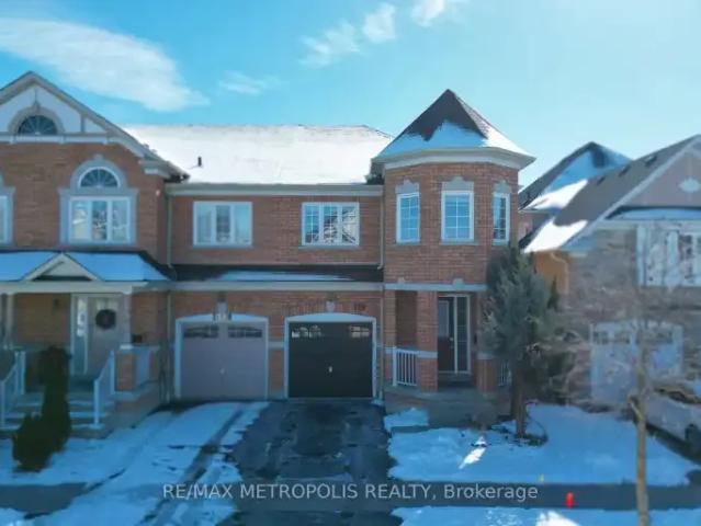 Townhouse for rent in Durham, Ontario