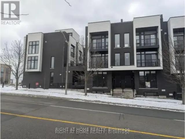Townhouse for rent in Durham, Ontario