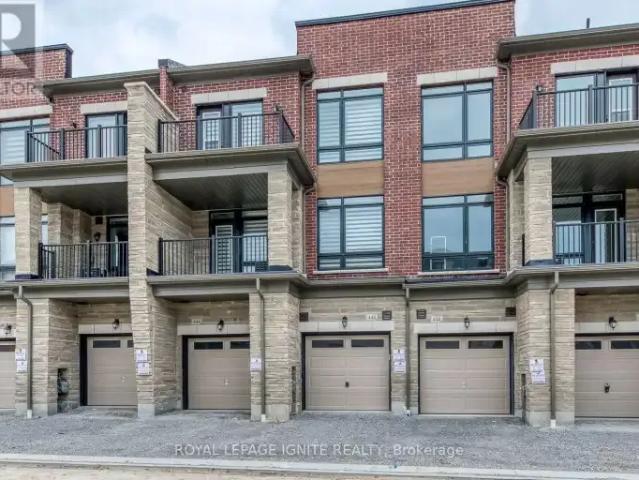 Townhouse for rent in Memorial Village, Ajax