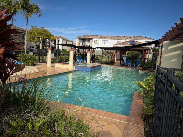 Townhouse for rent in Gold Coast, Gold Coast Urban