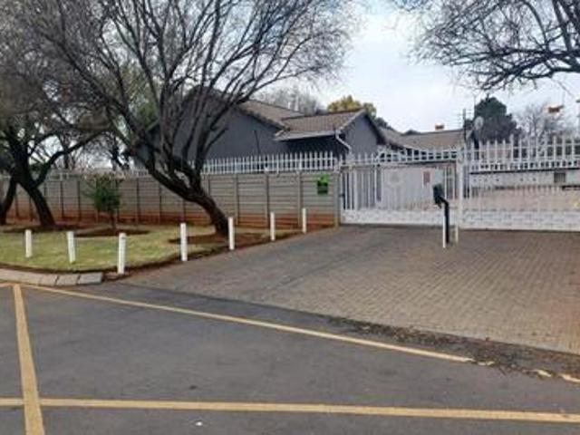 Townhouse for sale in Ekurhuleni, Gauteng