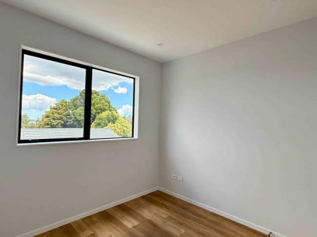Townhouse for rent in Mount Wellington