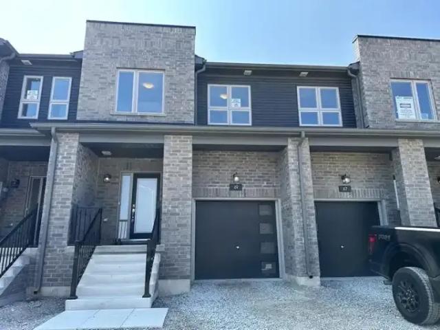 Townhouse for rent in Barrie, Ontario