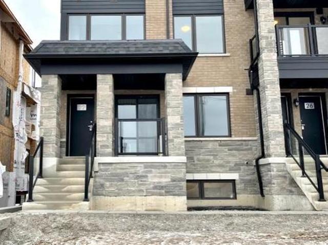 Townhouse for rent in Barrie