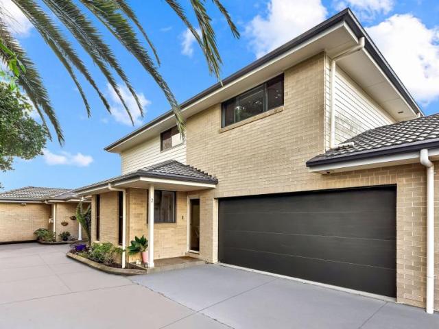 Townhouse for sale in Booker Bay, Gosford