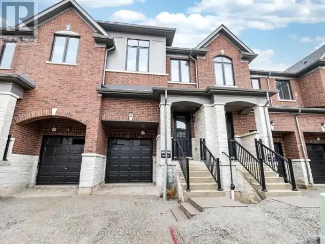 Townhouse for rent in Burlington, Ontario