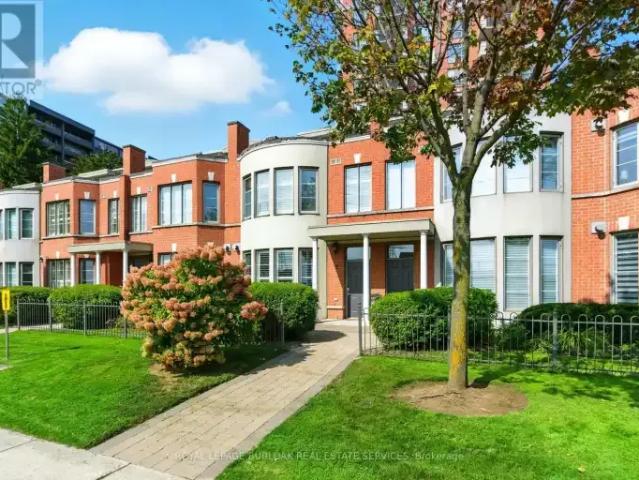 Townhouse for rent in Burlington, Ontario
