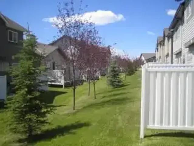 Townhouse for rent in Northwest, Alberta