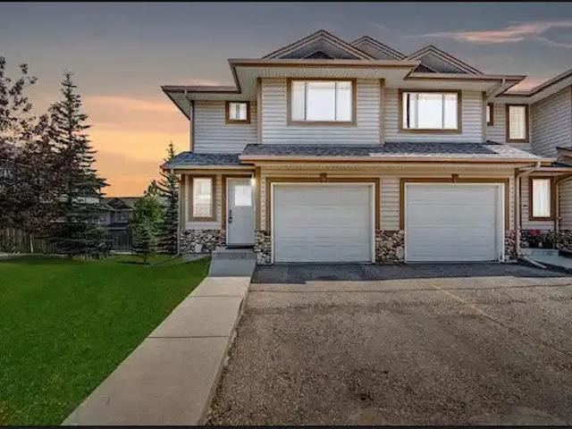 Townhouse for rent in Northwest, Alberta