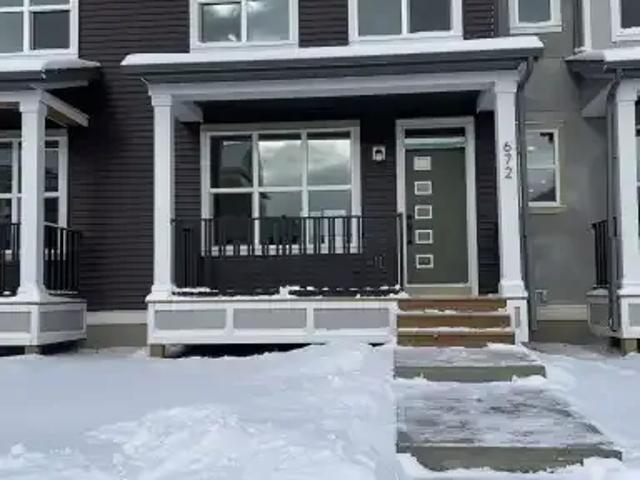 Townhouse for rent in Northwest, Alberta