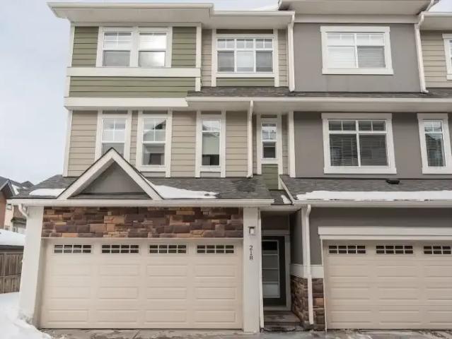 Townhouse for rent in Northwest, Alberta