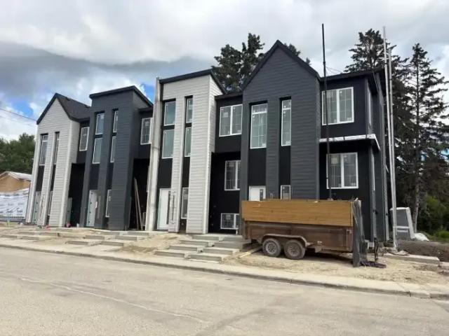 Townhouse for rent in Northwest, Alberta