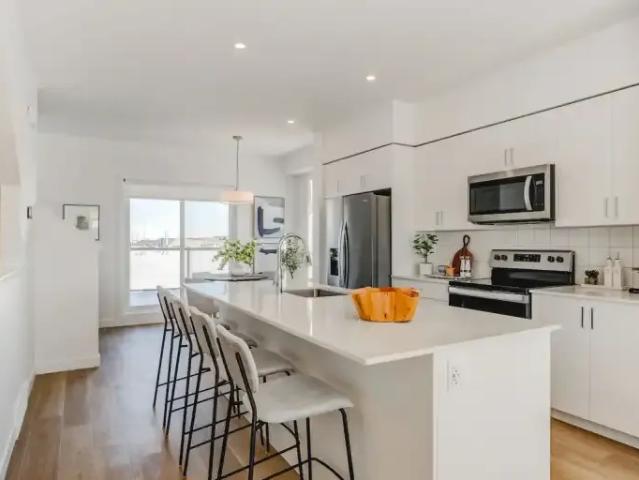 Townhouse for rent in Northwest, Alberta