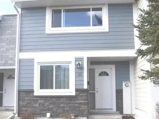 Townhouse for rent in Northwest, Alberta