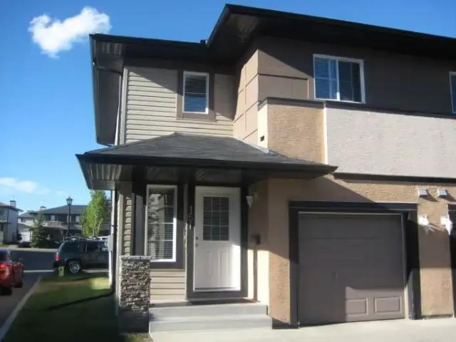 Townhouse for rent in Northwest, Alberta
