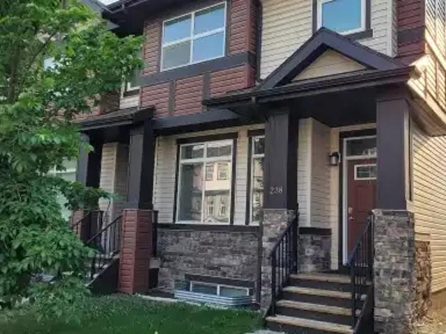Townhouse for rent in Northwest, Alberta