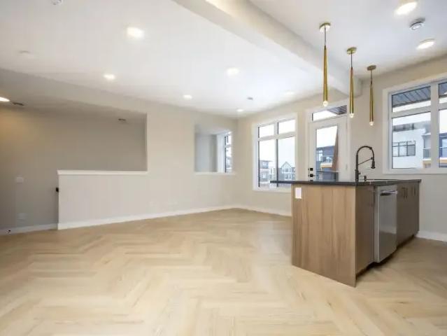 Townhouse for rent in Northwest, Alberta