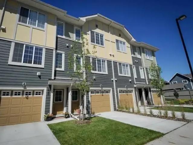 Townhouse for rent in Northwest, Alberta