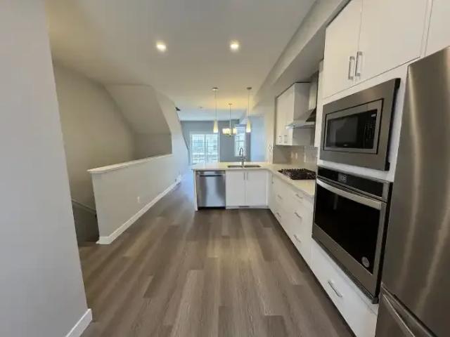 Townhouse for rent in Northwest, Alberta
