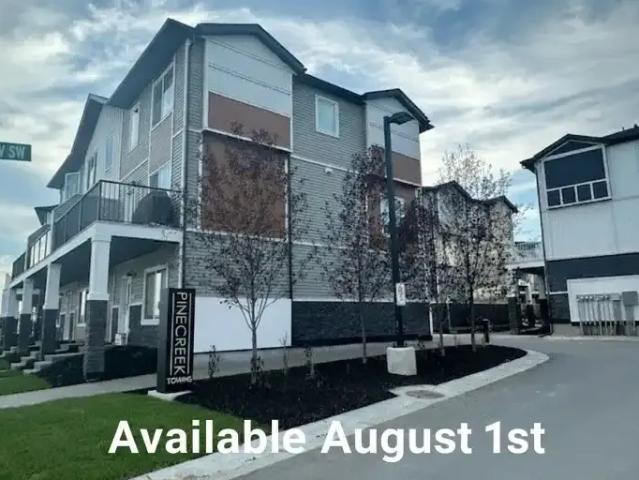 Townhouse for rent in Northwest, Alberta