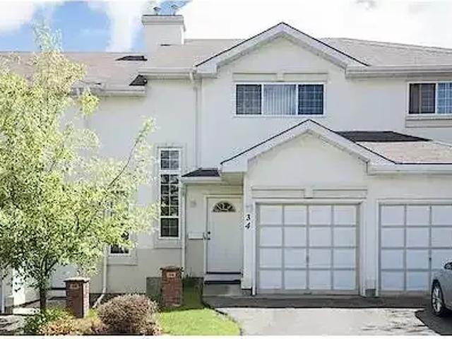 Townhouse for rent in Northwest, Alberta