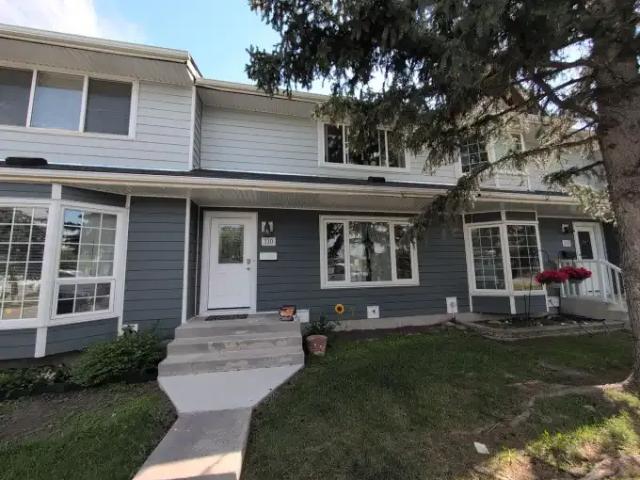 Townhouse for rent in Northwest, Alberta