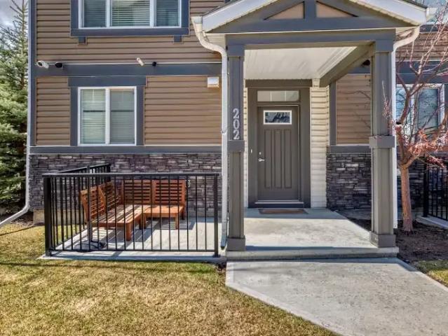 Townhouse for rent in Northwest, Alberta