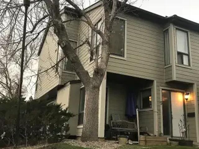 Townhouse for rent in Northwest, Alberta