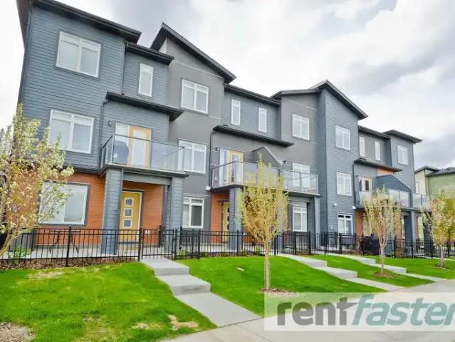 Townhouse for rent in Northwest, Alberta